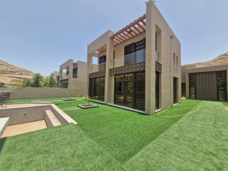 3 BR + Maids Room Improved Villa with Private Pool/Garden – Muscat Bay