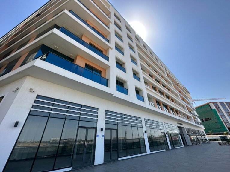 1 BR Cozy Freehold Penthouse Apartment – Muscat Hills