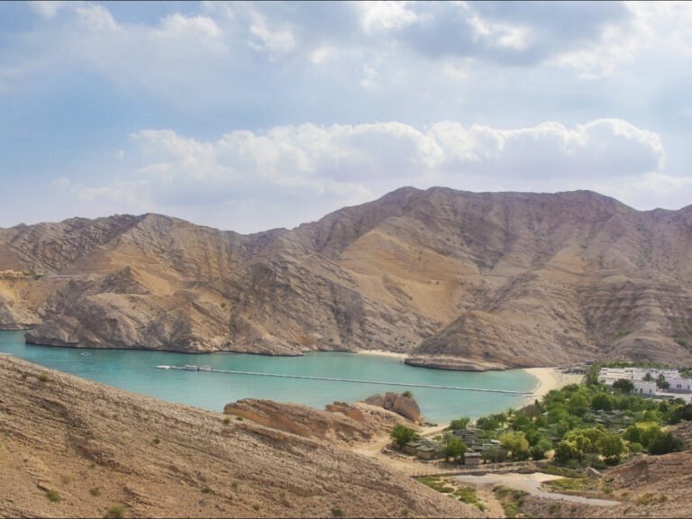 5 + 1 BR Incredible Freehold Villa in Muscat Bay