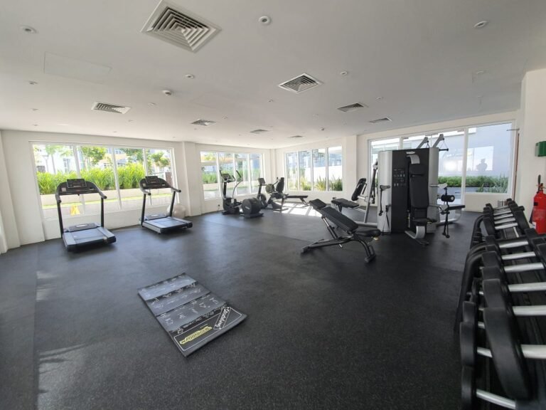 2 BR Corner Stunning Furnished Apartment with Balcony in Al Mouj
