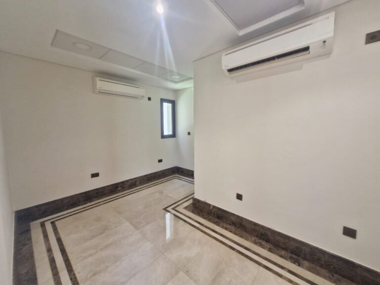 3 BR + Maids Room Improved Villa with Private Pool/Garden – Muscat Bay