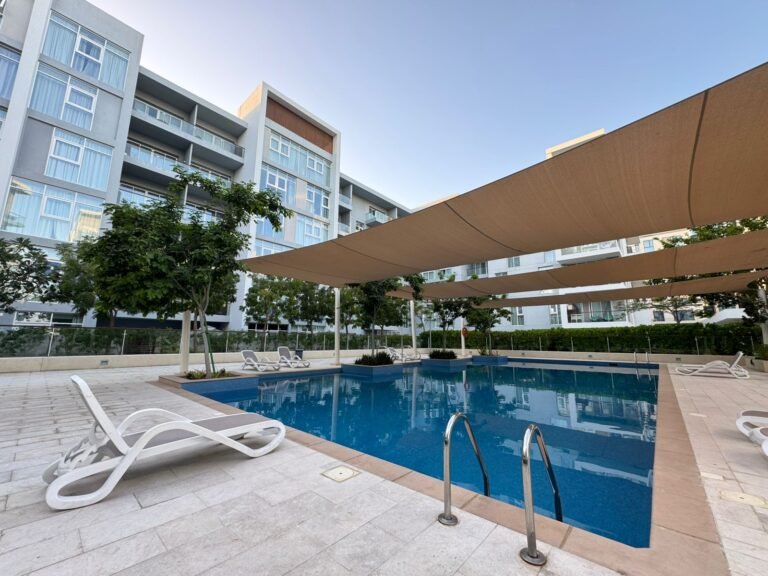 2 BR Corner Stunning Furnished Apartment with Balcony in Al Mouj