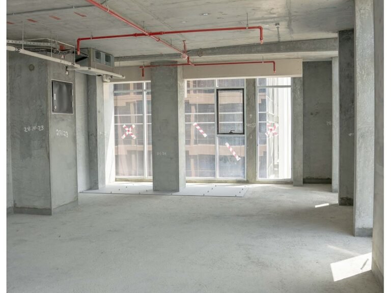 52 SQM Amazing Freehold Smart Offices in Muscat Hills