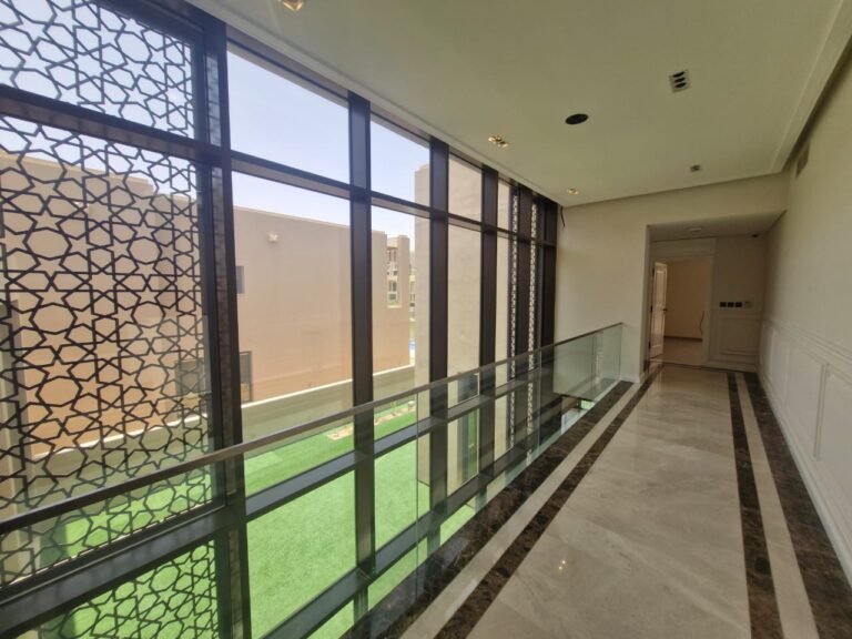 3 BR + Maids Room Improved Villa with Private Pool/Garden – Muscat Bay