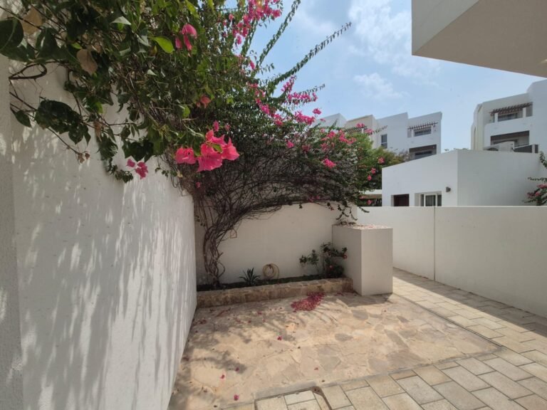 4 BR + Maid’s Room Elegant Townhouse with Maid’s Room in Al Mouj