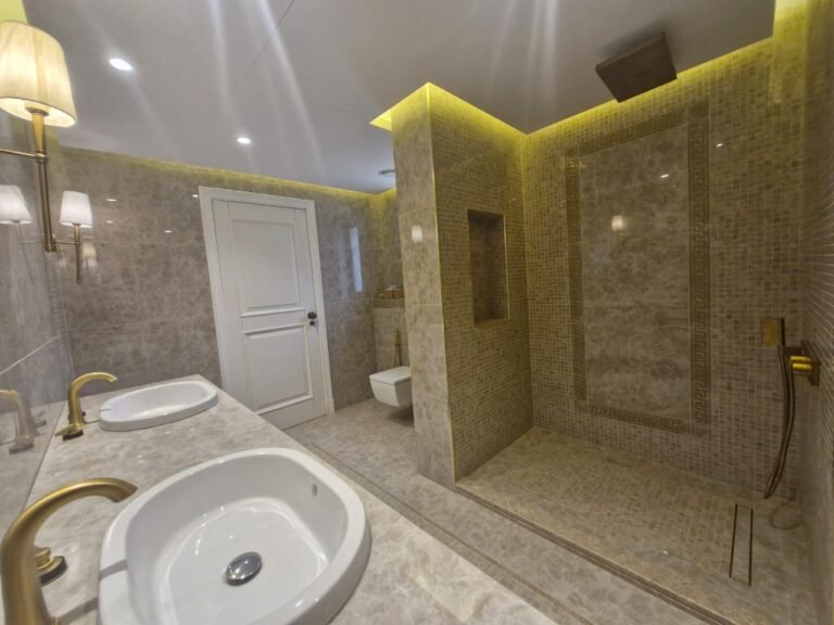 3 BR + Maids Room Improved Villa with Private Pool/Garden – Muscat Bay