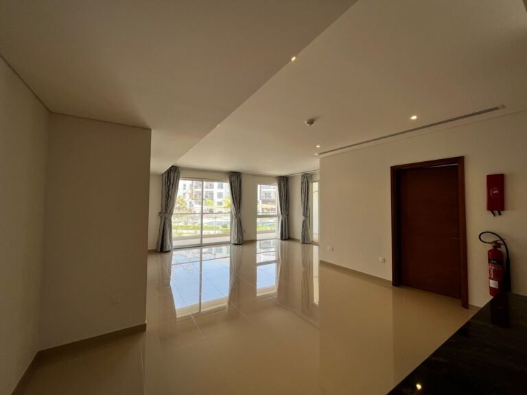 2 BR Stunning Freehold Apartment in The Gardens – Al Mouj