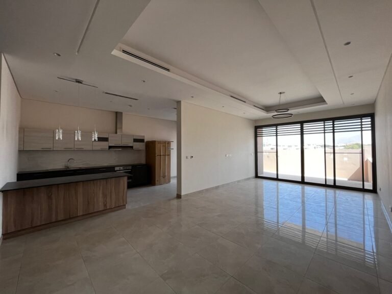 4 + 1 BR Brand New Freehold Townhouse with Rooftop Pool – Muscat Hill