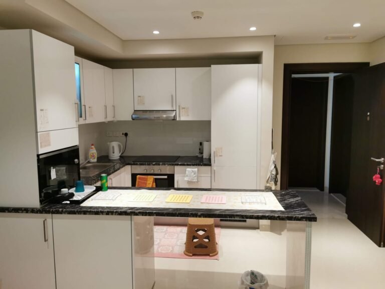 1 BR Amazing Freehold Apartment in Jebel Sifah