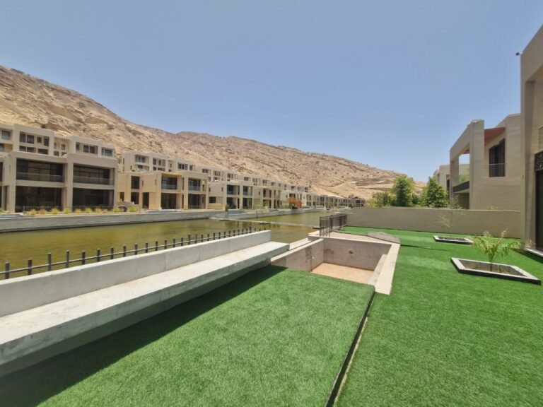 3 BR + Maids Room Improved Villa with Private Pool/Garden – Muscat Bay