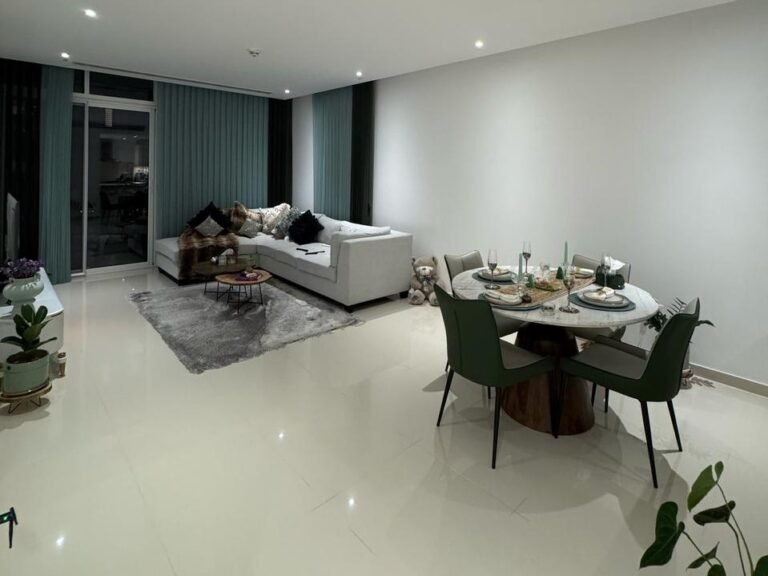 2 BR Corner Stunning Furnished Apartment with Balcony in Al Mouj