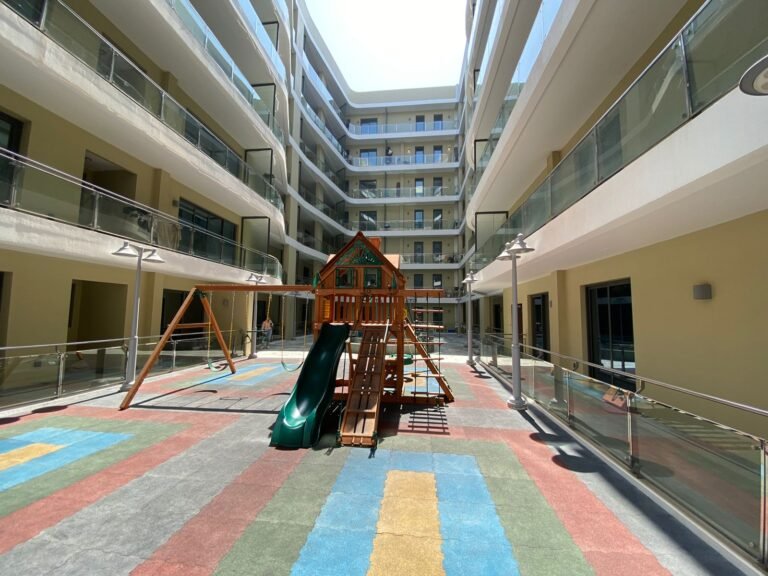 2 BR Fully Furnished Freehold Modern Flat in Boulevard Tower for Sale