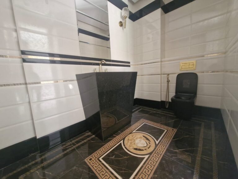 3 BR + Maids Room Improved Villa with Private Pool/Garden – Muscat Bay