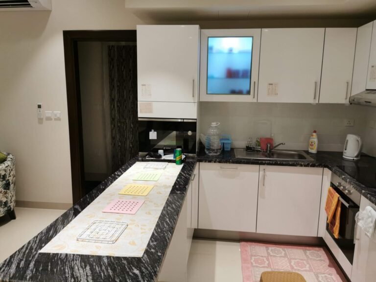 1 BR Amazing Freehold Apartment in Jebel Sifah