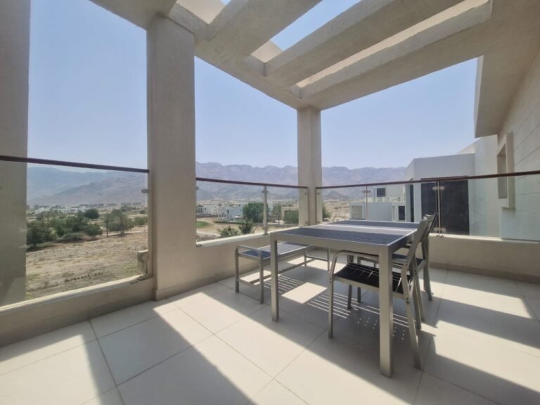 2 BR Wonderful Freehold Apartment – Jebel Sifah