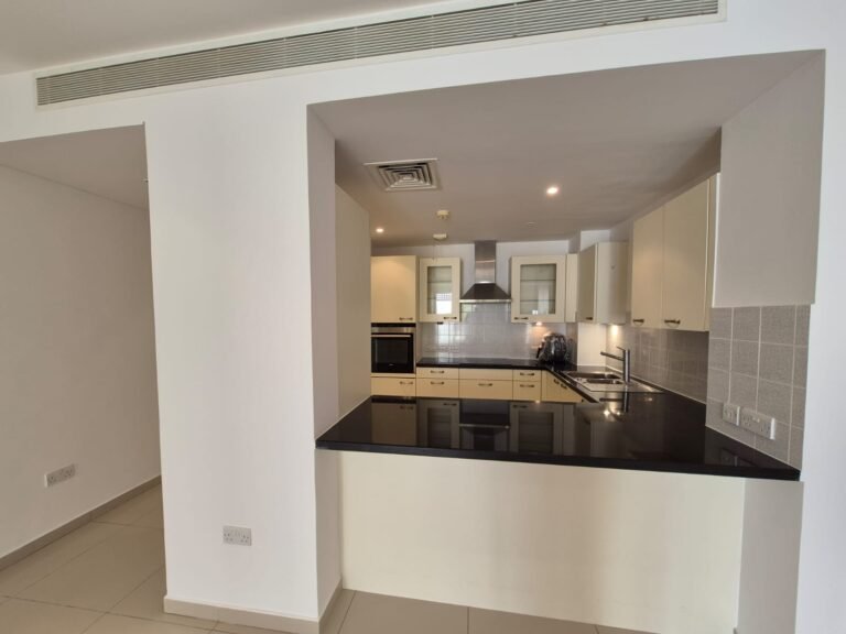 1 BR Stunning Freehold Apartment in Al Mouj with Shared Pool