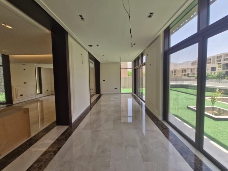 3 BR + Maids Room Improved Villa with Private Pool/Garden – Muscat Bay