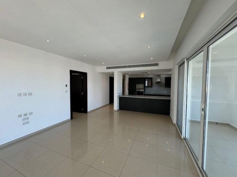 2 BR Corner Spacious Apartment in Al Mouj – Seaview