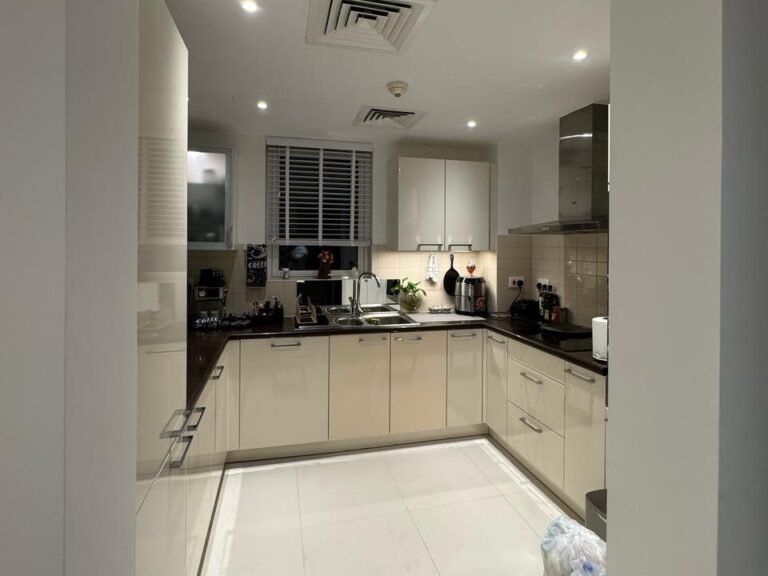 2 BR Corner Stunning Furnished Apartment with Balcony in Al Mouj
