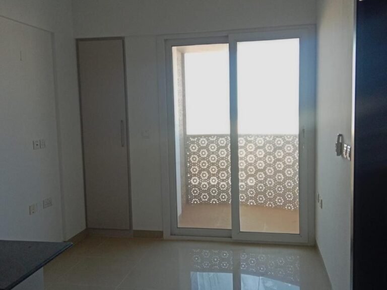 1 BR Freehold Sea Facing Apartment with Immediate Residency in Skyline Duqm