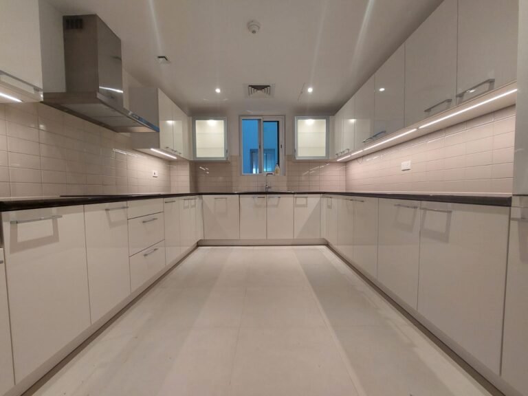 2 BR Charming Apartment in Al Mouj with Shared Amenities