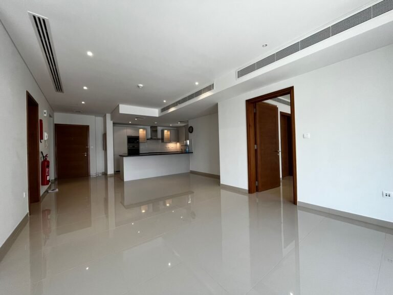 2 BR Stunning Freehold Apartment in The Gardens – Al Mouj