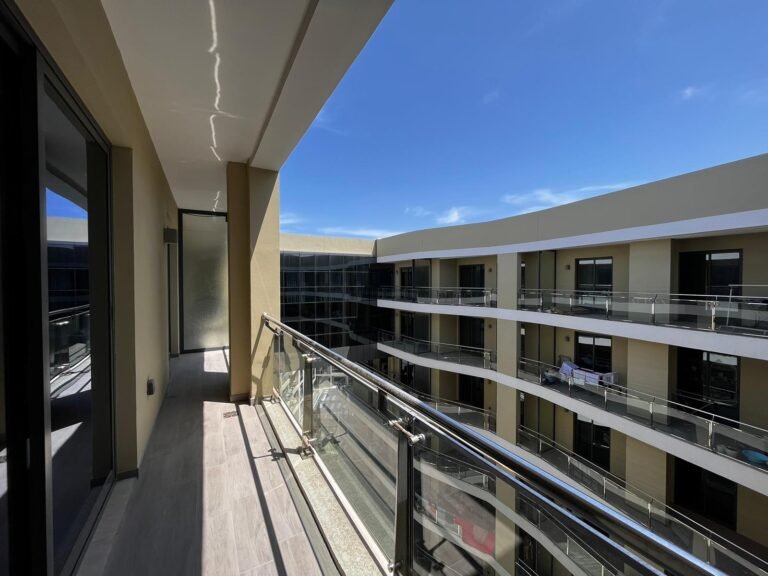 1 BR Freehold Penthouse Apartment in Boulevard Tower For Sale