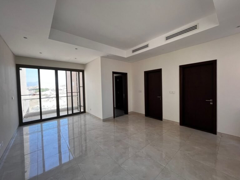 4 + 1 BR Brand New Freehold Townhouse with Rooftop Pool – Muscat Hill