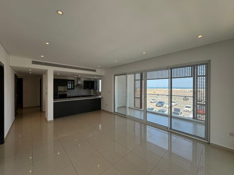 2 BR Corner Spacious Apartment in Al Mouj – Seaview