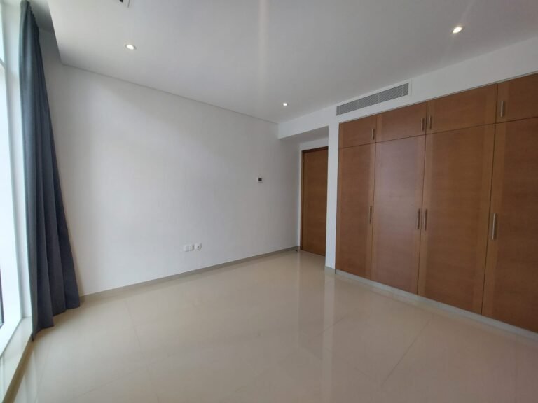 2 BR Charming Apartment in Al Mouj with Shared Amenities