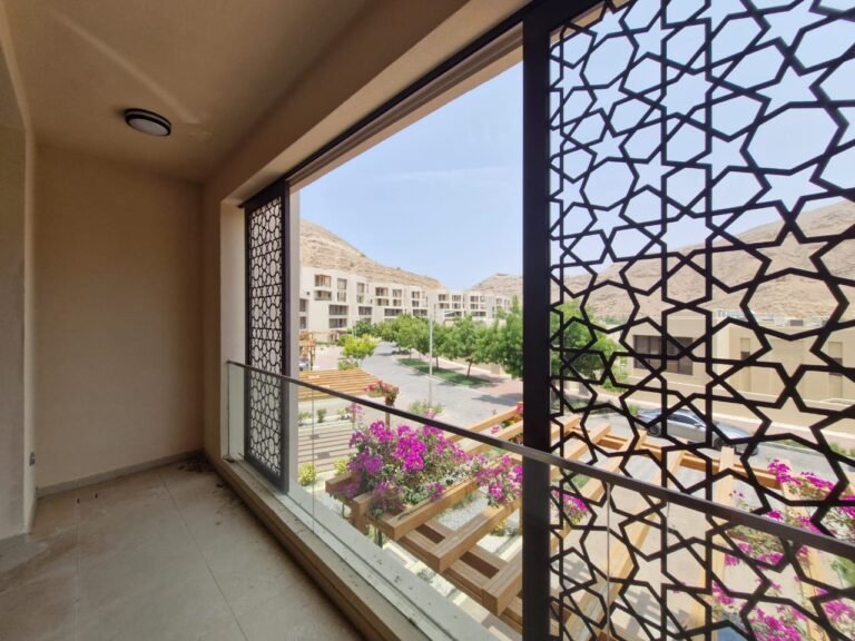 2 BR Impressive Semi Furnished Freehold Apartment in Muscat Bay