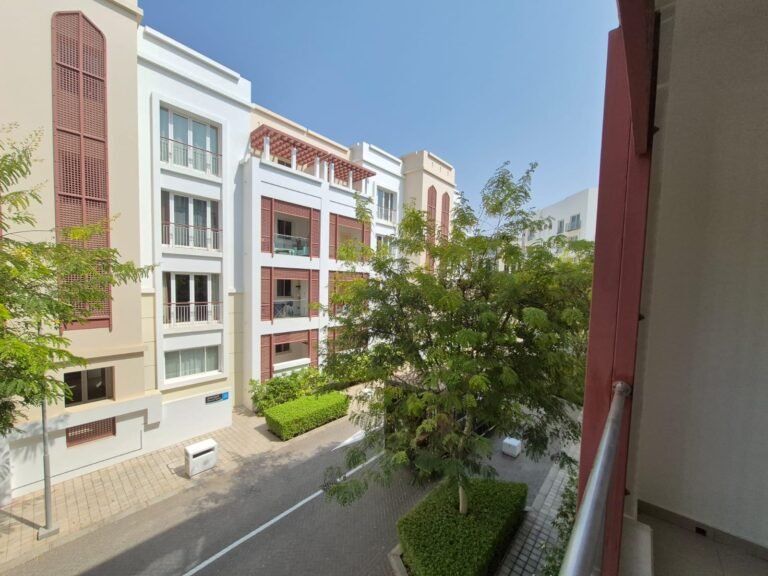 1 BR Stunning Freehold Apartment in Al Mouj with Shared Pool