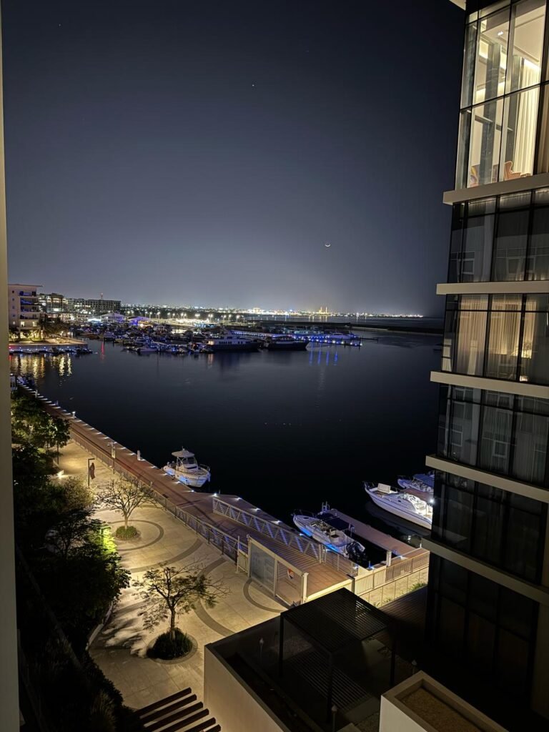 2 BR Corner Stunning Furnished Apartment with Balcony in Al Mouj