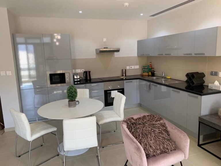 1 BR Fully Furnished Freehold Apartment in Muscat Bay