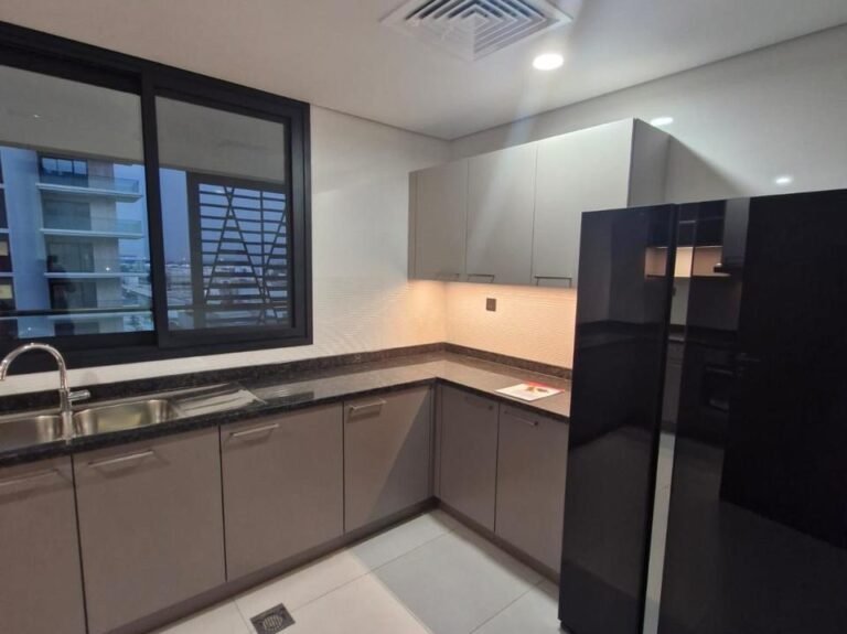 1 BR Amazing Apartment with Partial Sea view – Al Mouj
