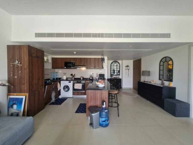 1 BR Amazing Freehold Fully Furnished Apartment in Jebel Sifa
