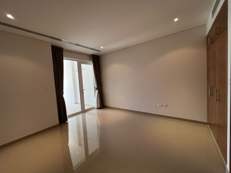 2 BR Stunning Freehold Apartment in The Gardens – Al Mouj