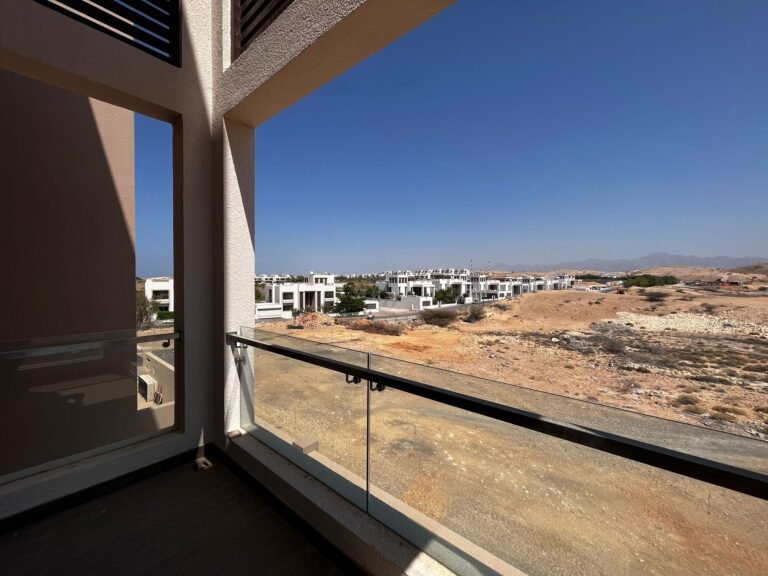 4 + 1 BR Brand New Freehold Townhouse with Rooftop Pool – Muscat Hill
