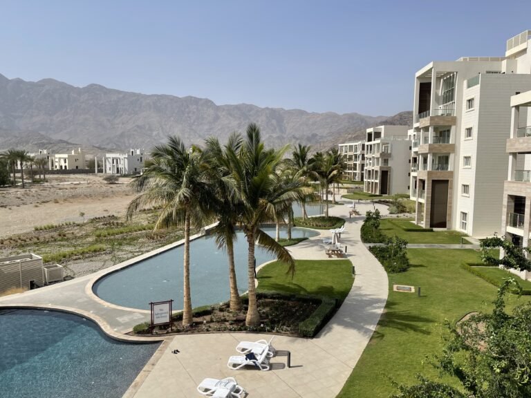 1 BR Fantastic Freehold Apartment in Jebel Sifah