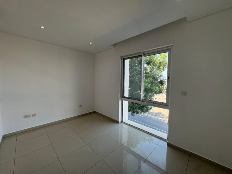 2 BR Corner Spacious Apartment in Al Mouj – Seaview