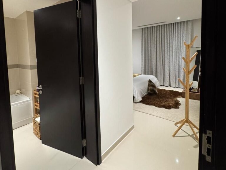 2 BR Corner Stunning Furnished Apartment with Balcony in Al Mouj