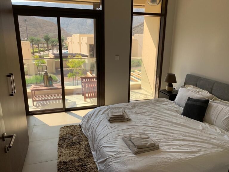 1 BR Fully Furnished Freehold Apartment in Muscat Bay