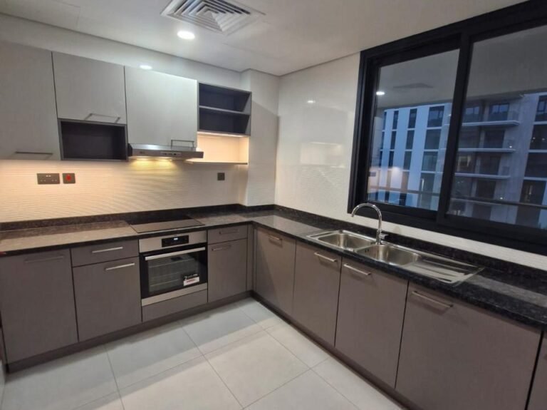 1 BR Amazing Apartment with Partial Sea view – Al Mouj