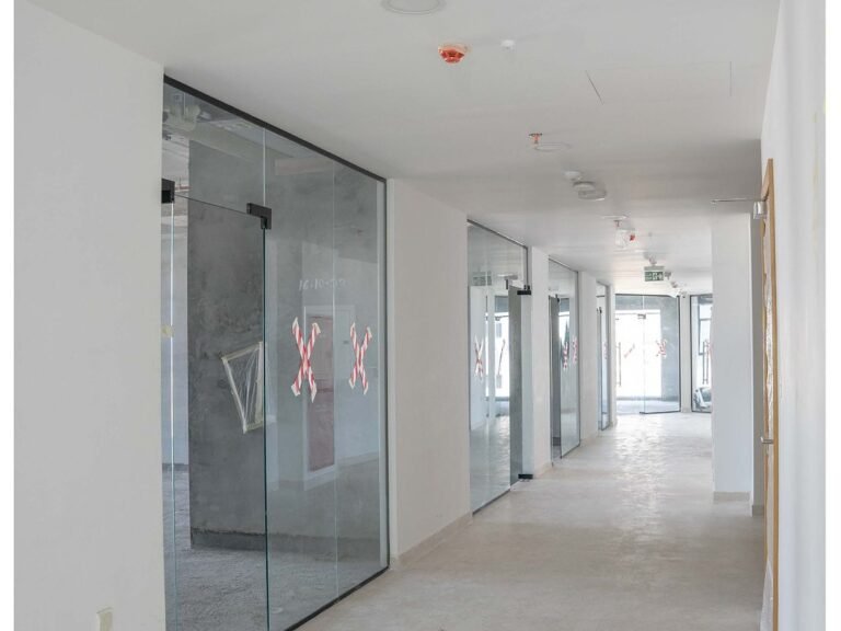 52 SQM Amazing Freehold Smart Offices in Muscat Hills
