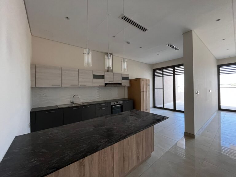 4 + 1 BR Brand New Freehold Townhouse with Rooftop Pool – Muscat Hill