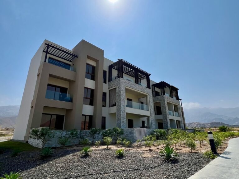 1 BR Fantastic Freehold Apartment in Jebel Sifah