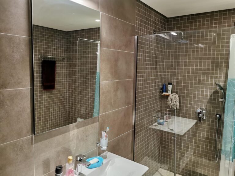1 BR Amazing Freehold Apartment in Jebel Sifah