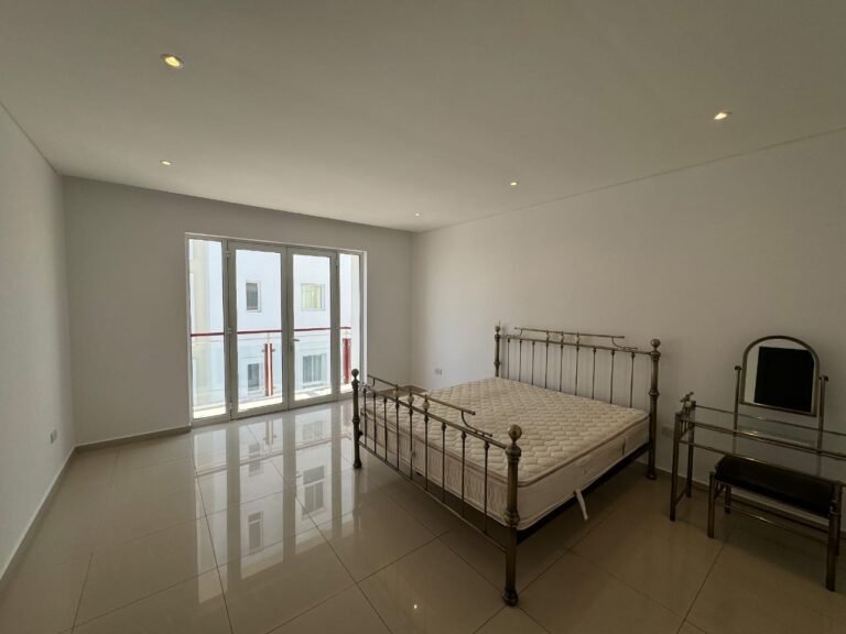 2 BR Corner Spacious Apartment in Al Mouj – Seaview