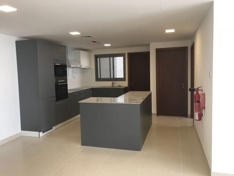 1 BR Beautiful Freehold Penthouse Apartment in Muscat Hills for Sale