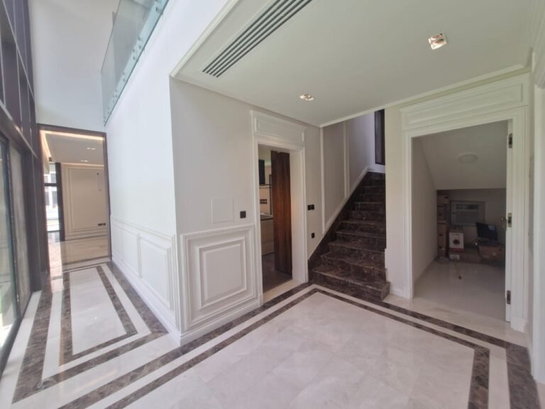 3 BR + Maids Room Improved Villa with Private Pool/Garden – Muscat Bay